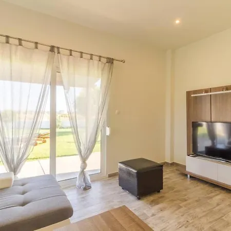 בית נופש Renes Paradise Seahome - Afandou Beach, Rhodes